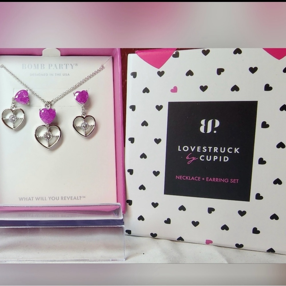 Bomb Party Valentine Sparkle necklace and earring set